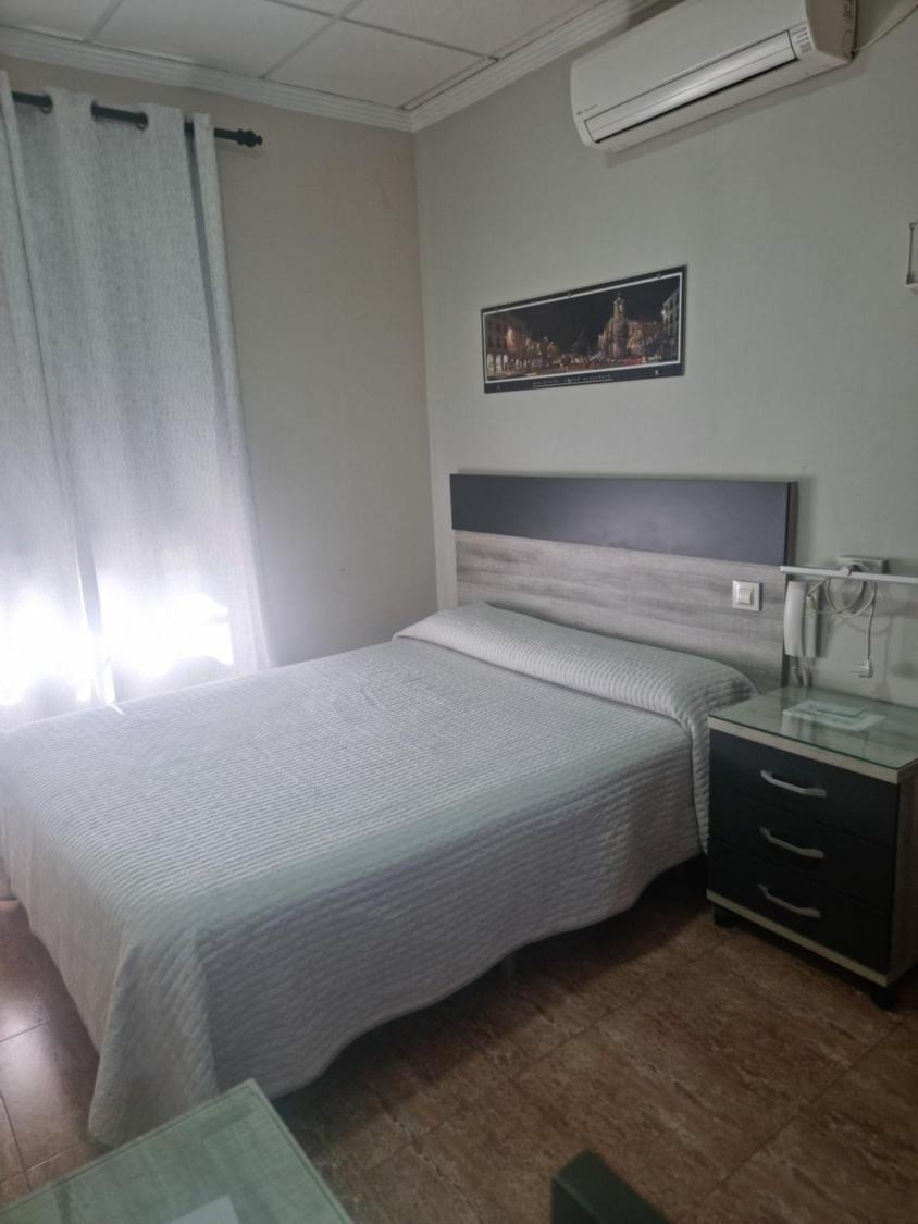 Hostal Restaurante El Paraiso Don Benito Εξωτερικό φωτογραφία