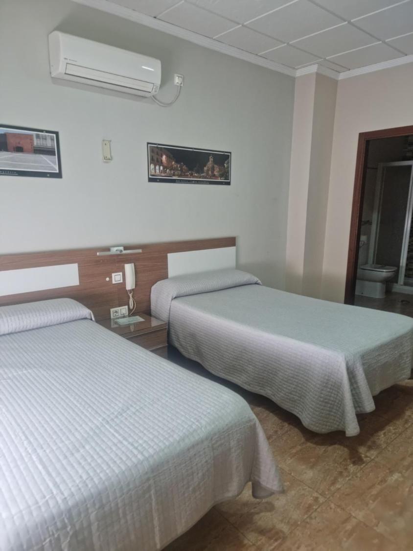 Hostal Restaurante El Paraiso Don Benito Εξωτερικό φωτογραφία