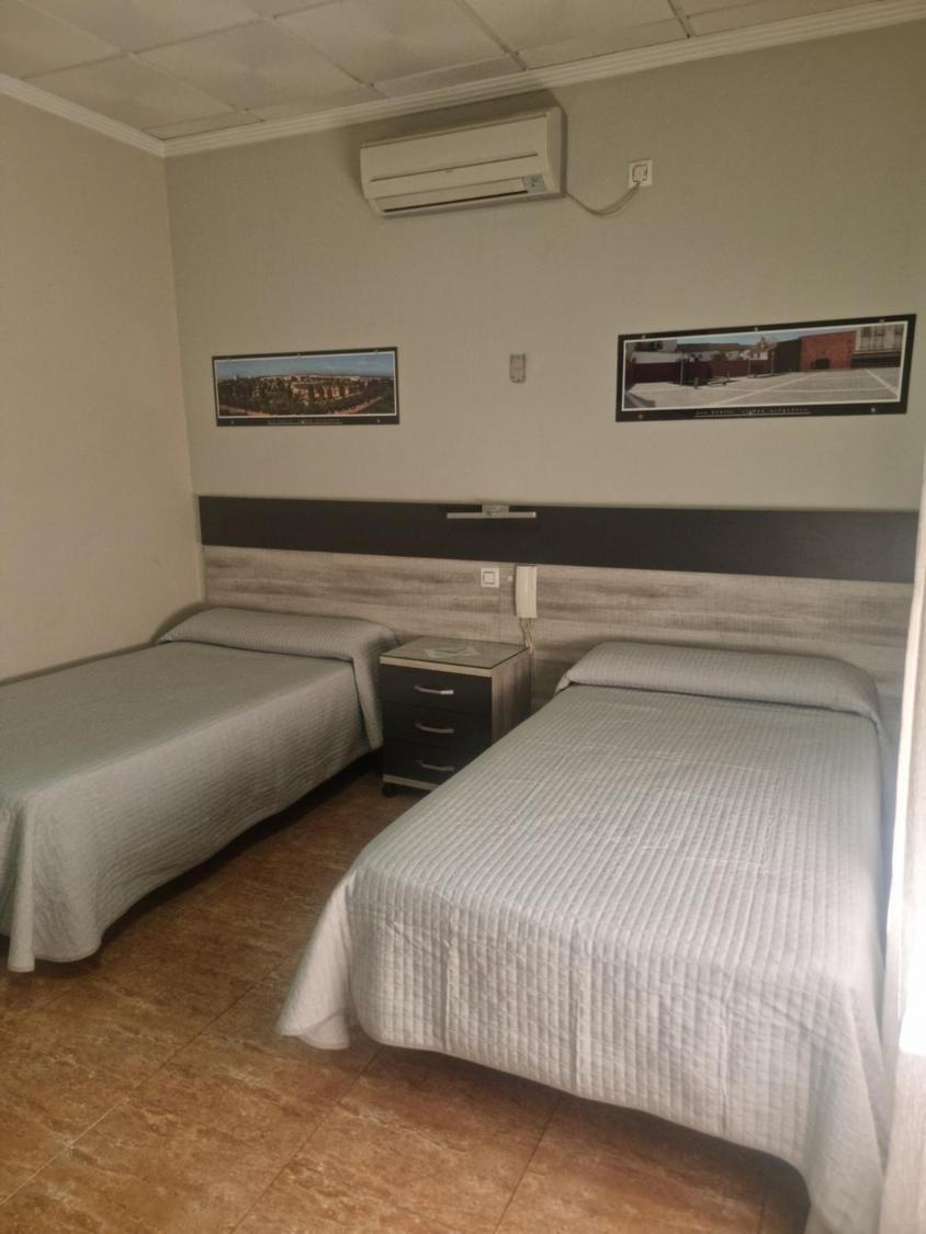 Hostal Restaurante El Paraiso Don Benito Εξωτερικό φωτογραφία