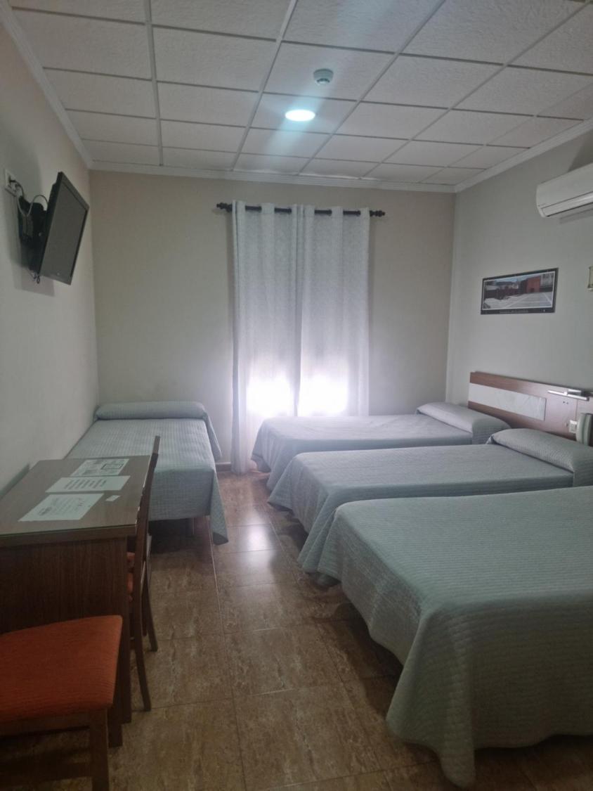 Hostal Restaurante El Paraiso Don Benito Εξωτερικό φωτογραφία