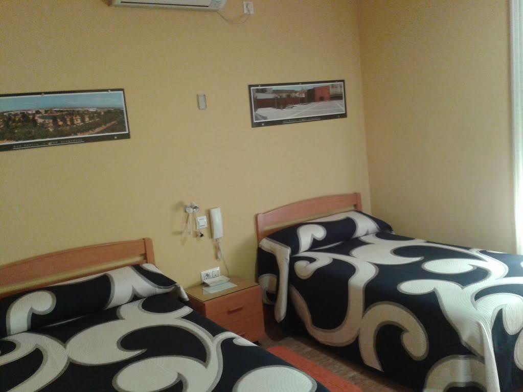 Hostal Restaurante El Paraiso Don Benito Εξωτερικό φωτογραφία